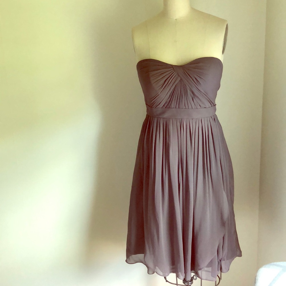 Gray Elegant strapless sweetheart dress